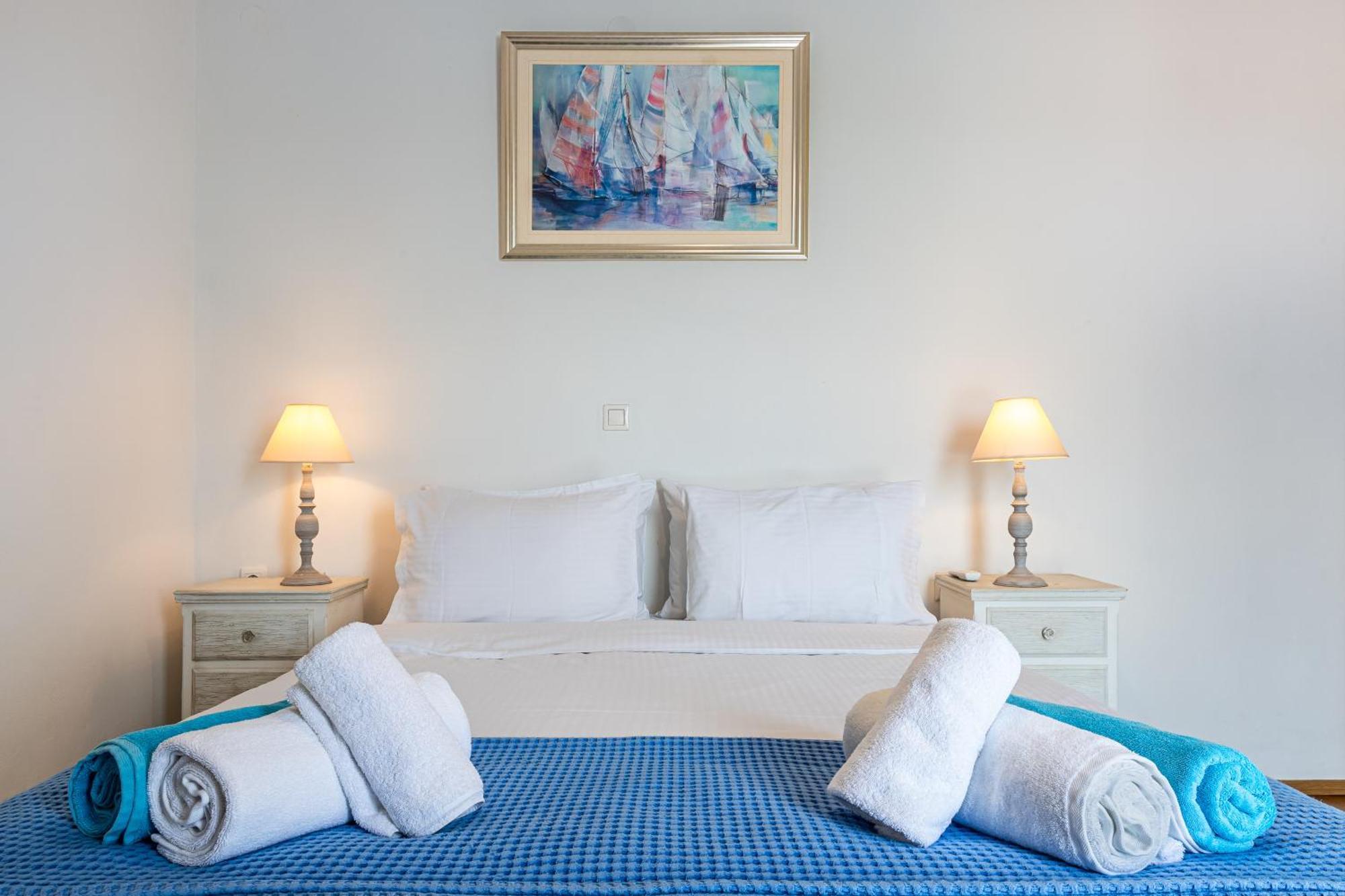 Dimitra Apartment With Private Pool And Sea View -The Ground Floor Of A Two Storey Building Daratsos Exteriör bild