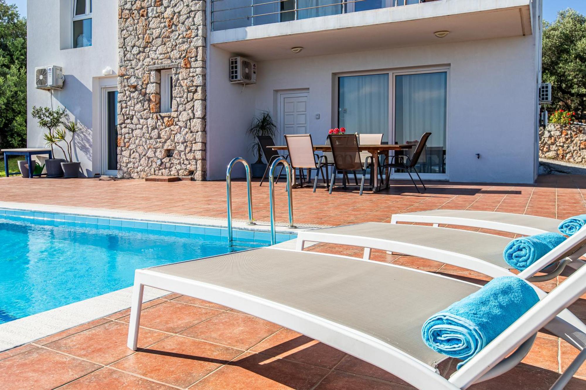 Dimitra Apartment With Private Pool And Sea View -The Ground Floor Of A Two Storey Building Daratsos Exteriör bild