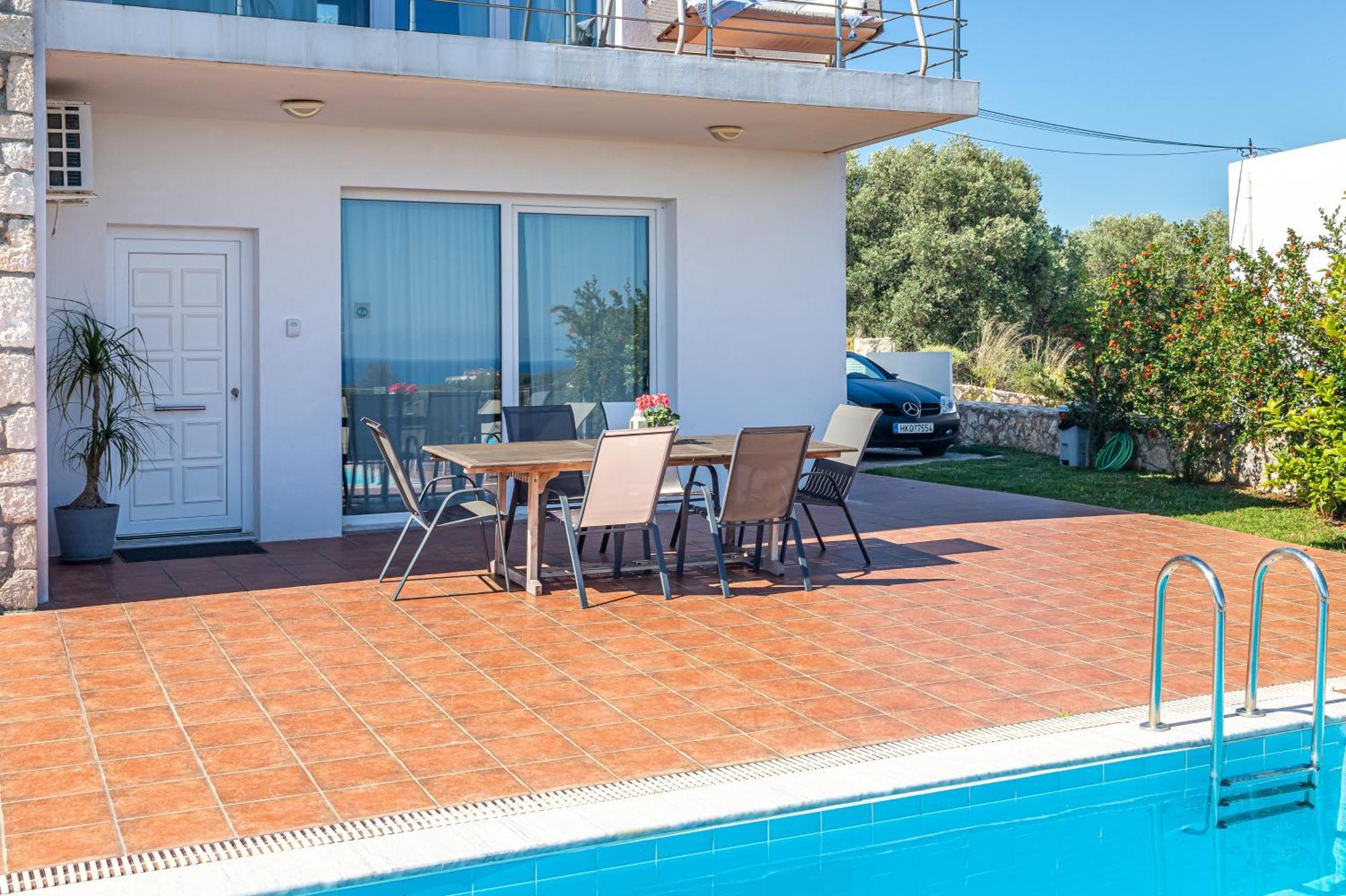 Dimitra Apartment With Private Pool And Sea View -The Ground Floor Of A Two Storey Building Daratsos Exteriör bild
